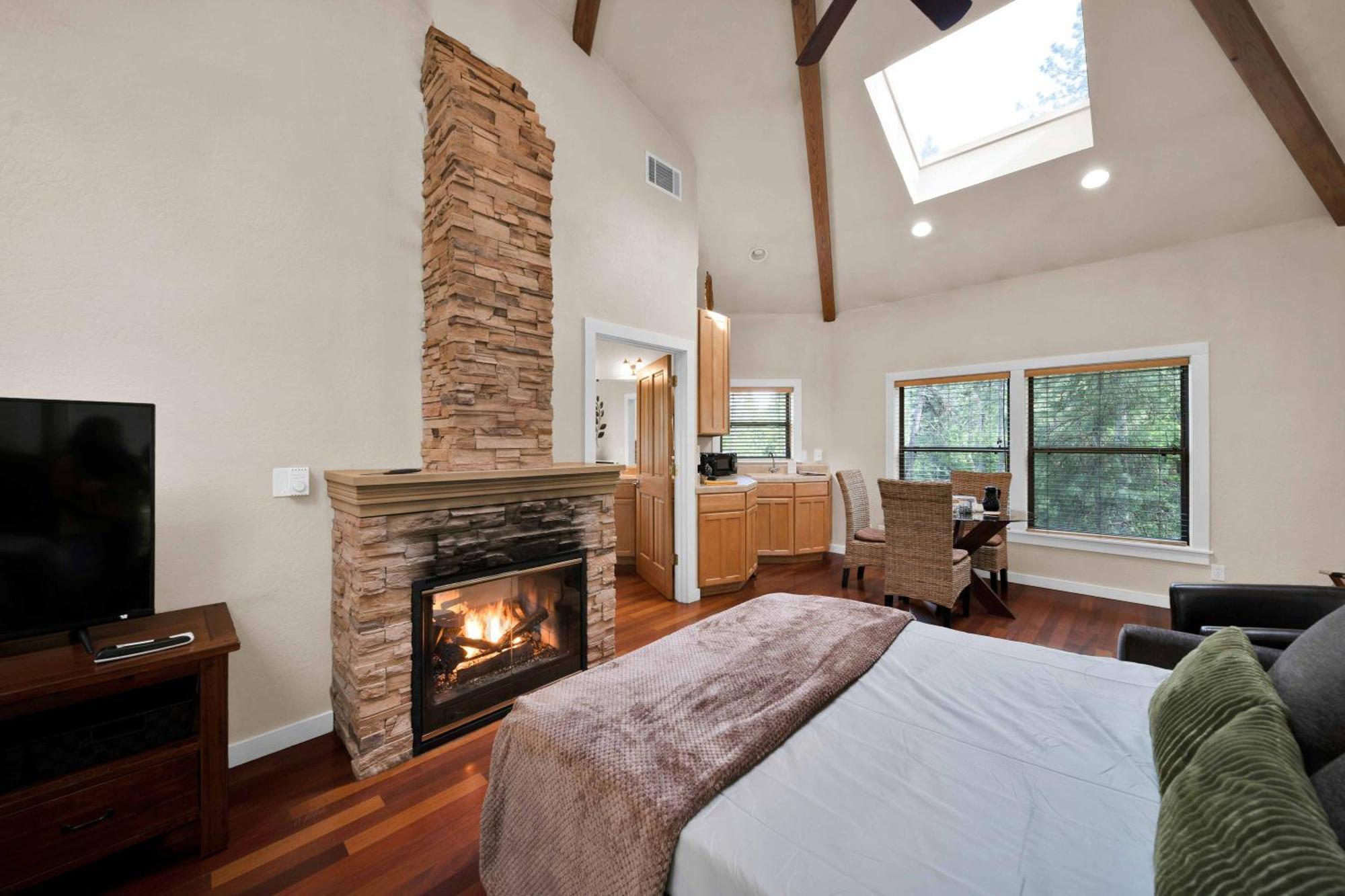 The Inn At Shasta Lake Lakehead Exterior photo